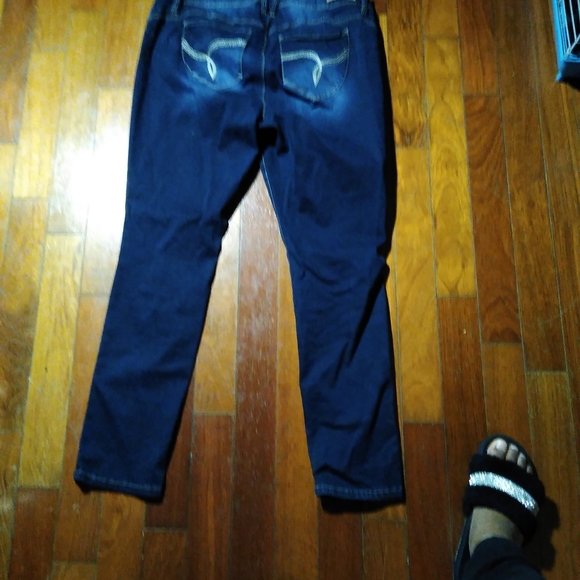 YMI jeans - Picture 2 of 3